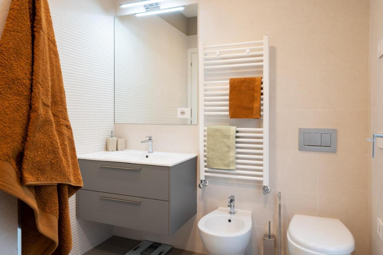 Louxory Accomodation Cagliari Apartamento Exterior foto