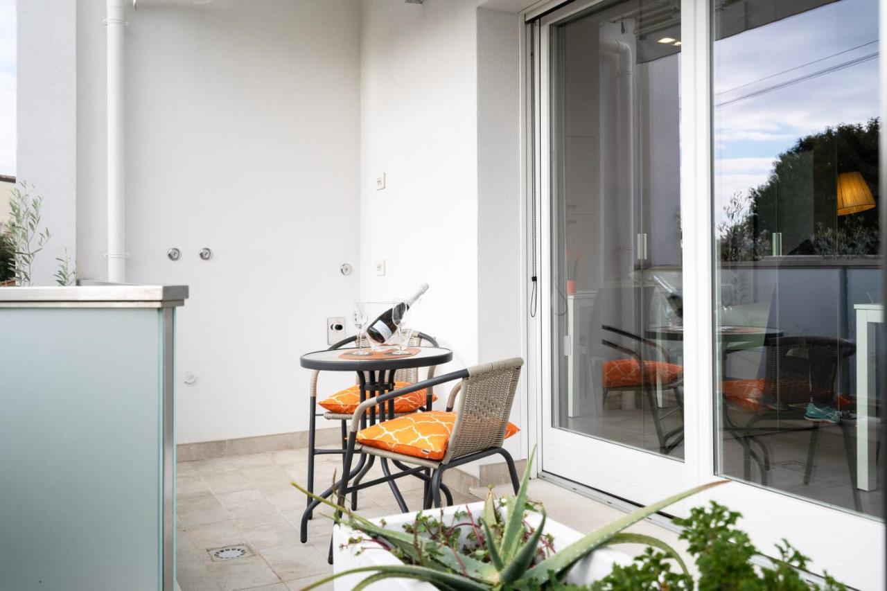 Louxory Accomodation Cagliari Apartamento Exterior foto