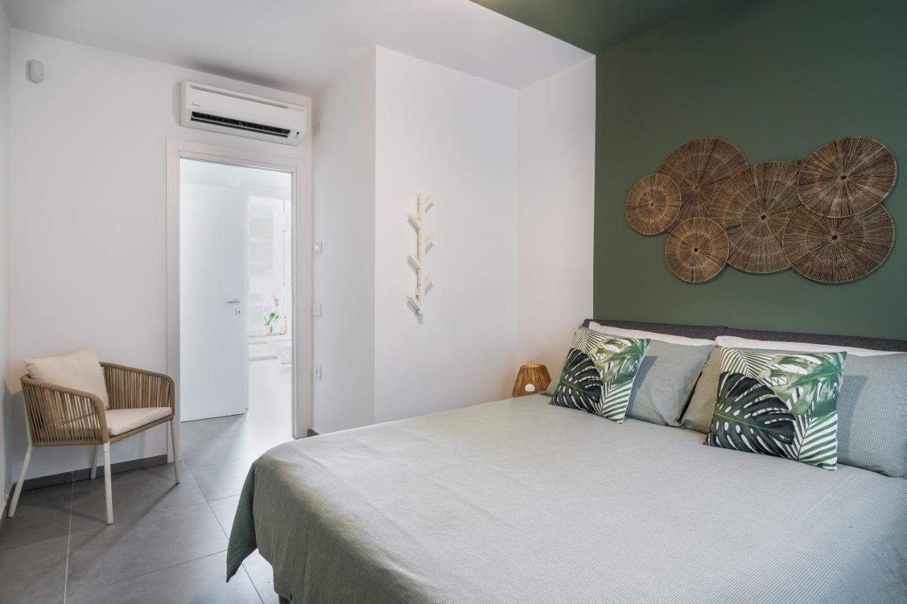 Louxory Accomodation Cagliari Apartamento Exterior foto
